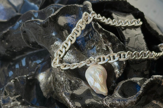 PUBLIC ISSUE: MARIA CRISTINA SEGA