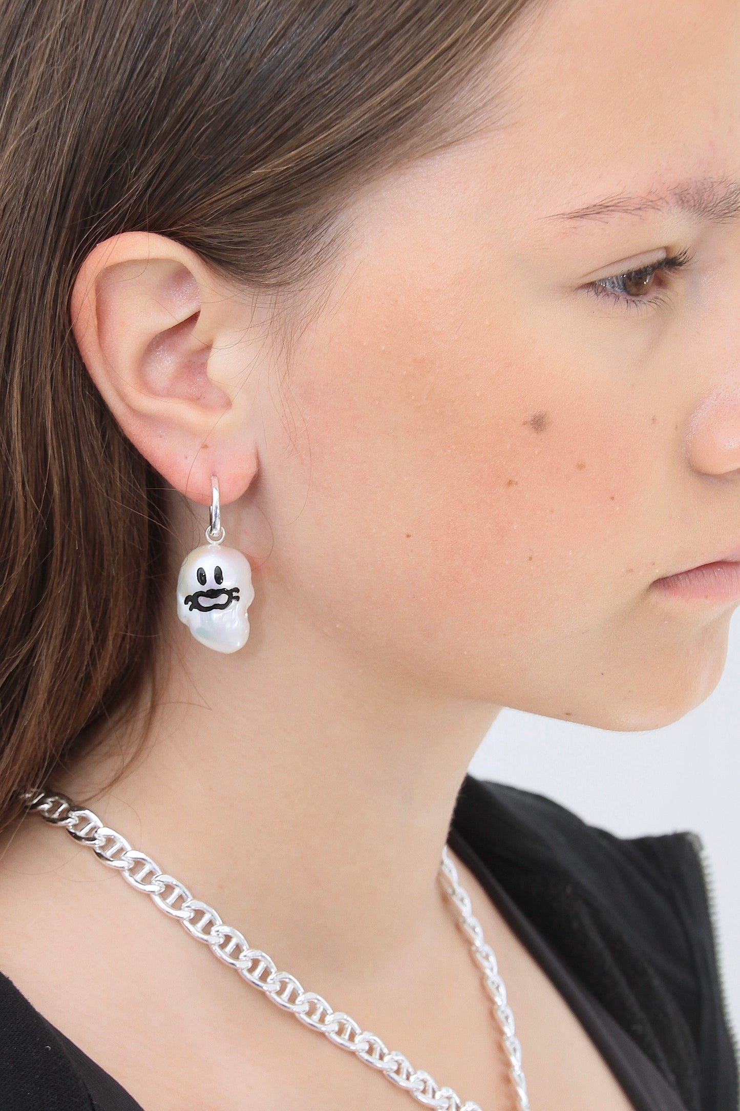 UNDERDOG EARRING